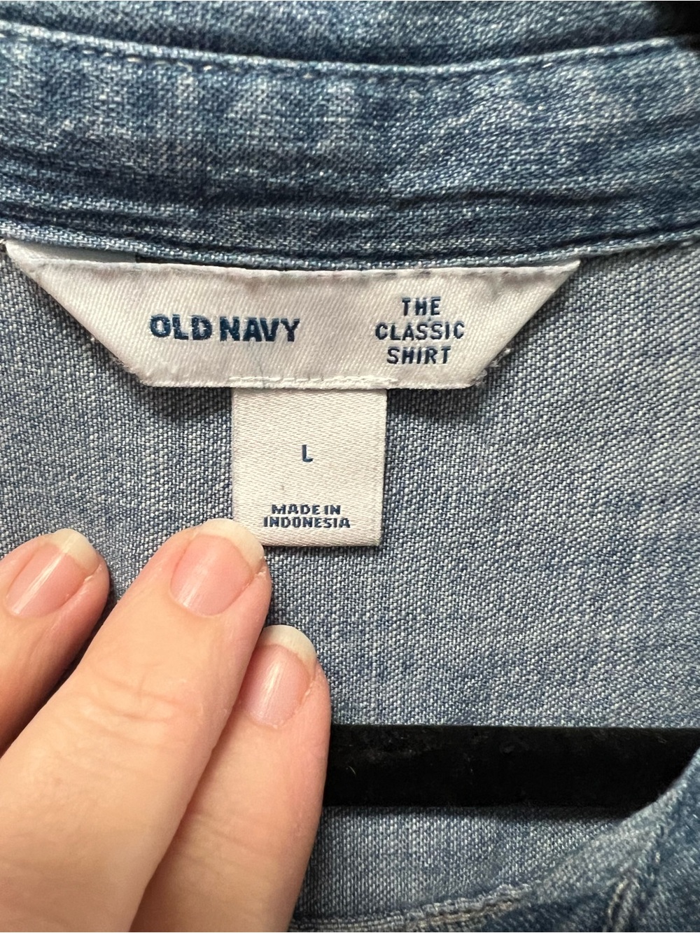 Old Navy Women’s Denim Button-Down Shirt, GUC, Size L - Picture 5 of 6